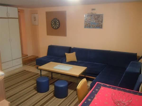 Apartment Fontana Белград Экстерьер фото